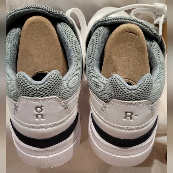 On Running White and Green Men's Sneakers